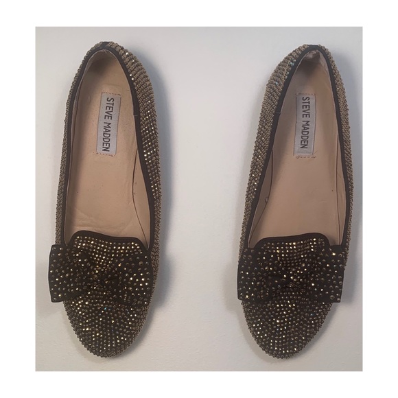 Steve Madden- Spiked Gold Black Flats - Picture 2 of 2